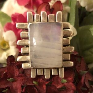 Rare Vintage Silpada Sterling Silver  Moonstone Ring R0939. Size 7.